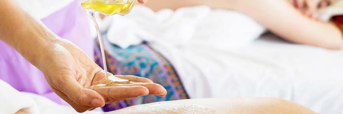 3-reasons-why-you-should-use-natural-massage-oil