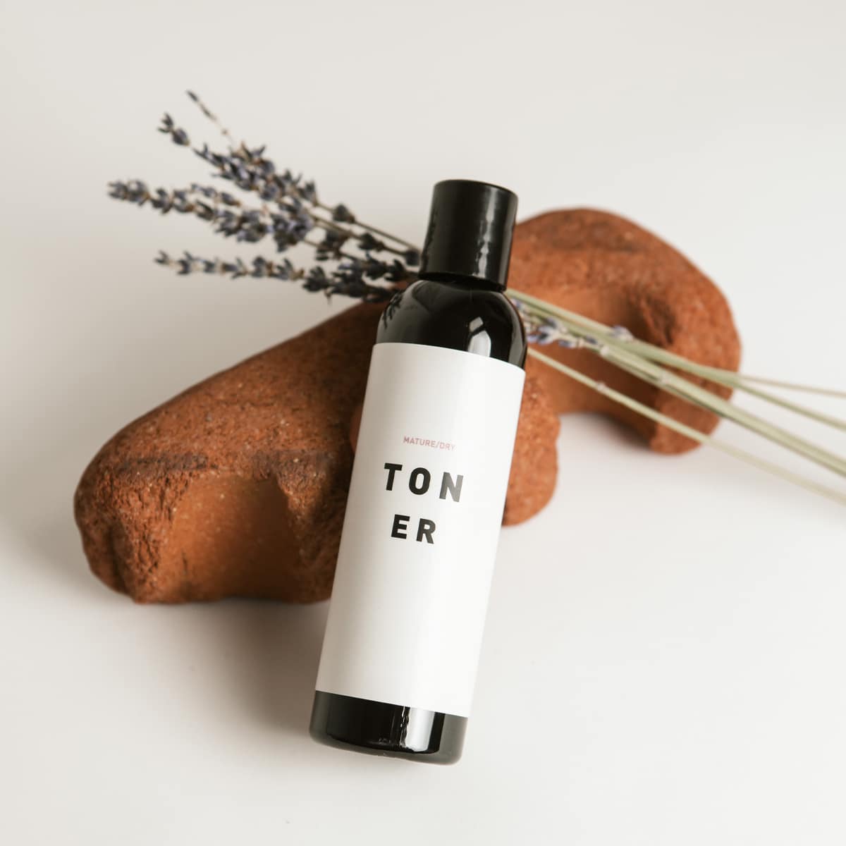 Way of Will’s natural, skin-loving toner is uniquely formulated to nourish mature and dry skin types while setting the tone for the rest of your skin care routine. Made from neroli and sea buckthorn extract, this toner effortlessly minimizes the appearance